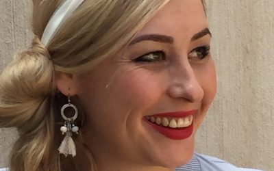 The prettiest way to conceal roots between salon visits